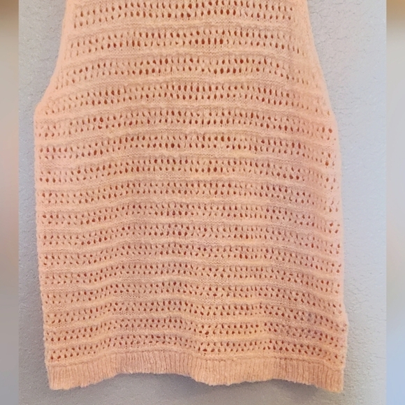 FV21 Crochet Knit Pink Sleeveless Top Size Small Cotton Blend - Picture 3 of 9